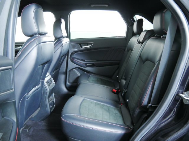 Certified 2022 Ford Edge ST-Line w/ Class II Trailer Tow Package AWD/4WD image 18