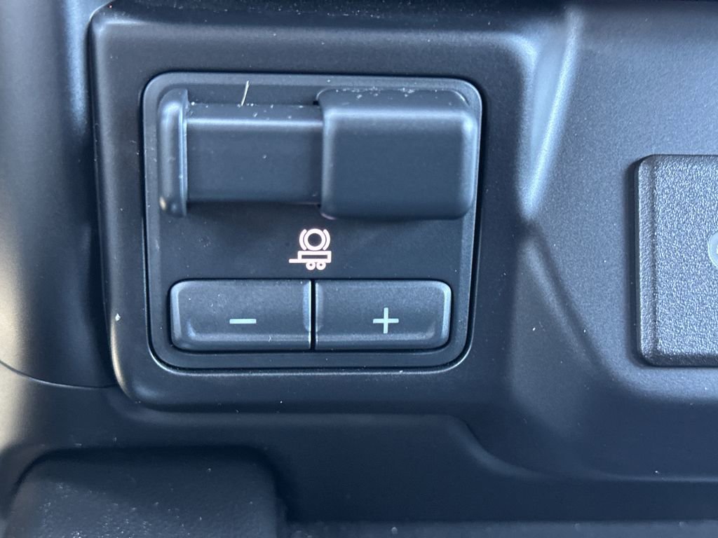 Used 2023 Chevrolet Silverado 2500 LTZ AWD/4WD image 33