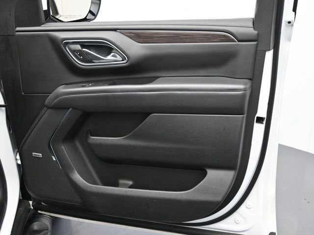 Used 2023 Chevrolet Suburban Z71 w/ Luxury Package image 33