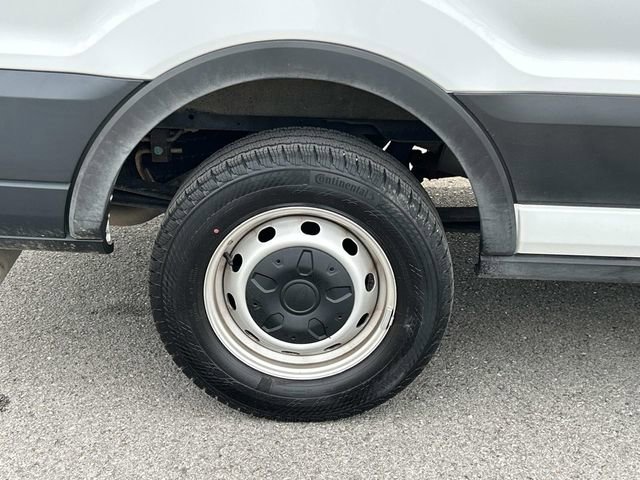 Certified 2022 Ford Transit 150 Medium Roof RWD image 11
