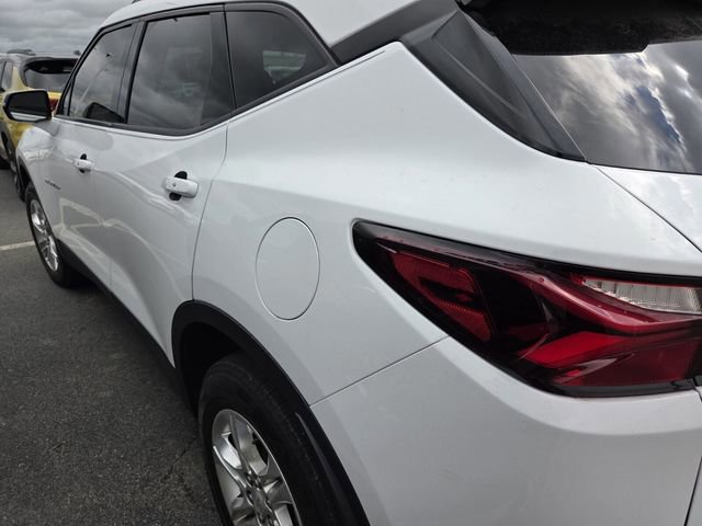 Used 2022 Chevrolet Blazer LT image 3