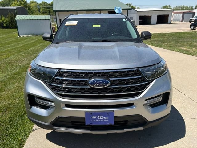 Certified 2024 Ford Explorer XLT w/ Equipment Group 202A AWD/4WD image 2