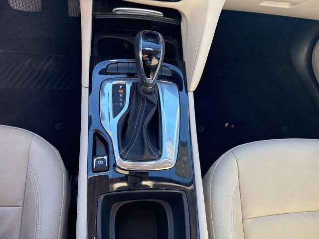 Used 2019 Buick Regal Essence w/ Sights and Sounds Package image 22