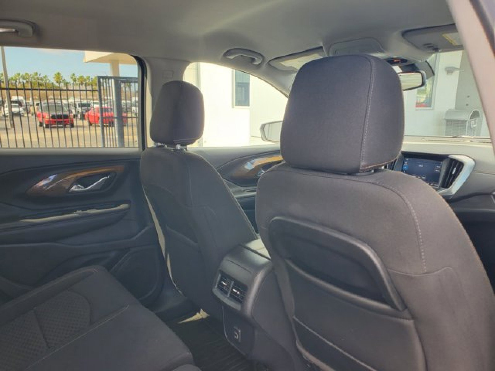 Used 2019 GMC Terrain SLE w/ Driver Convenience Package image 32