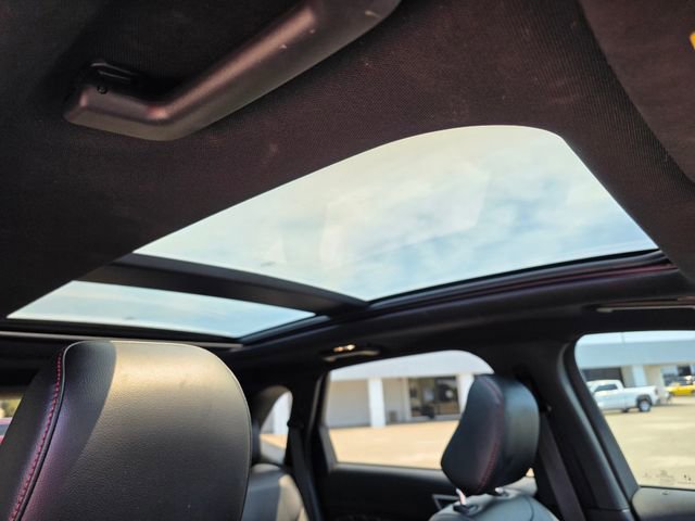 Certified 2022 Ford Edge ST-Line w/ Class II Trailer Tow Package image 13