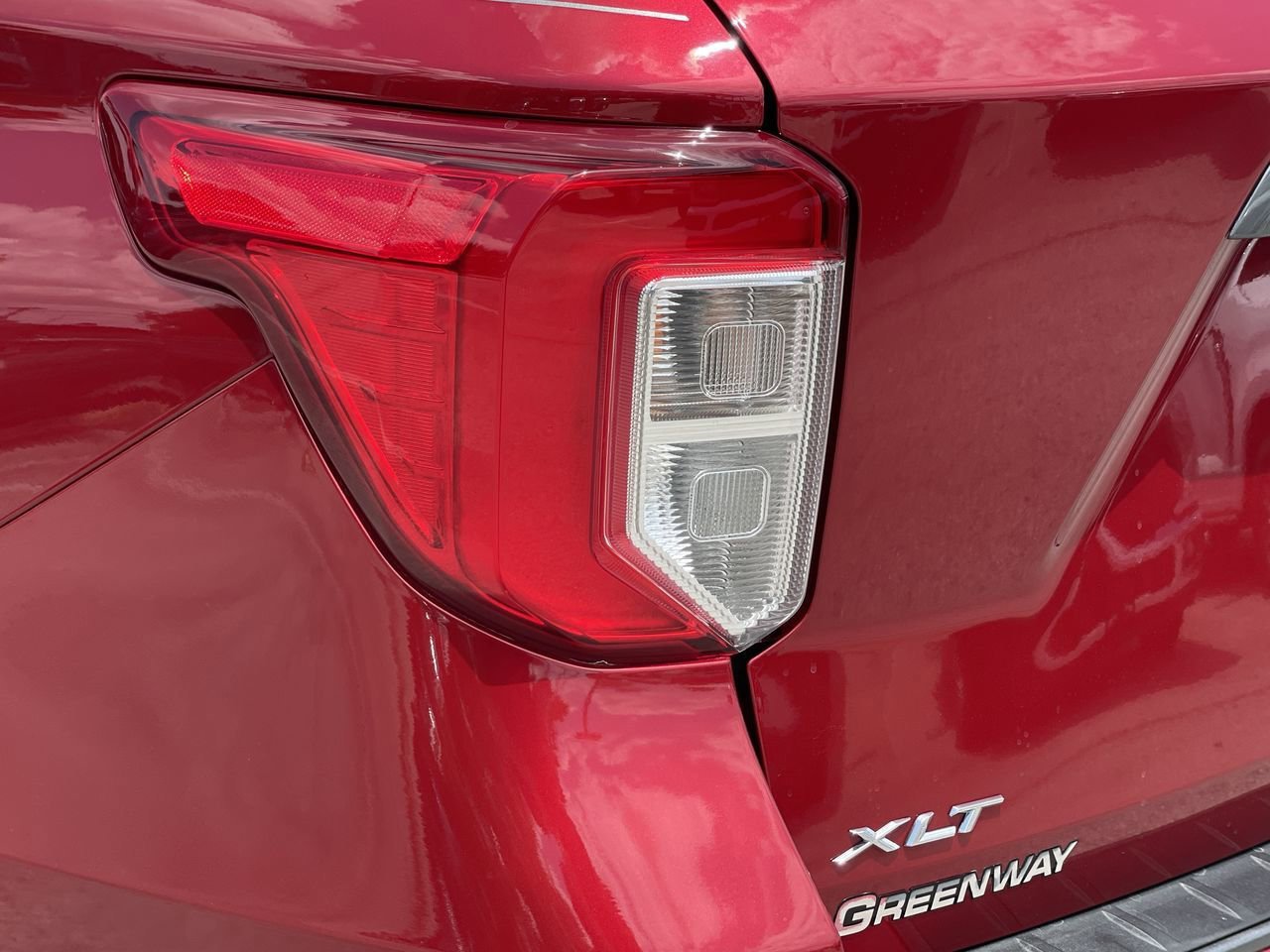 Certified 2024 Ford Explorer XLT w/ Equipment Group 202A RWD image 7