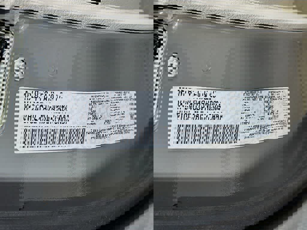 Used 2022 Chrysler Pacifica Touring-L image 25