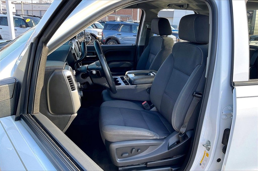 Used 2018 Chevrolet Silverado 1500 LT w/ All Star Edition image 22