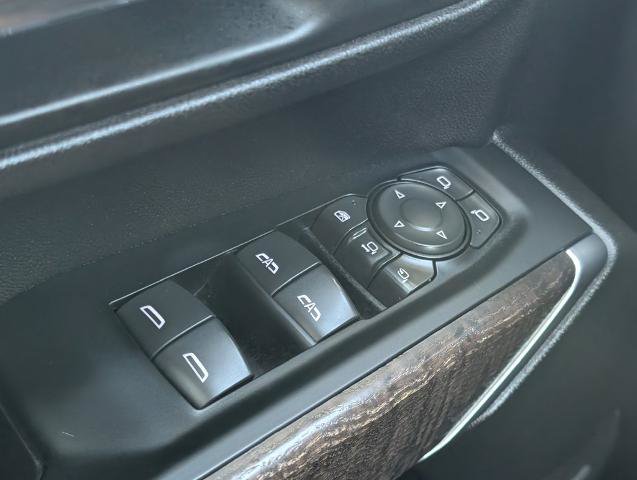 Used 2023 GMC Sierra 2500 Denali w/ Technology Package AWD/4WD image 12