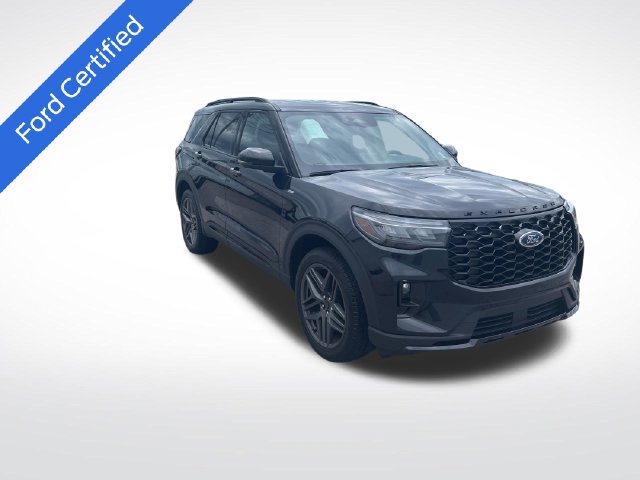 Certified 2025 Ford Explorer ST-Line w/ ST-Line Street Pack AWD/4WD image 8