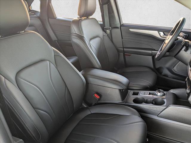 Certified 2025 Ford Escape SE w/ PHEV Premium Package FWD image 23