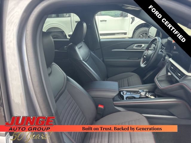 Certified 2025 Ford Explorer ST-Line AWD/4WD image 9
