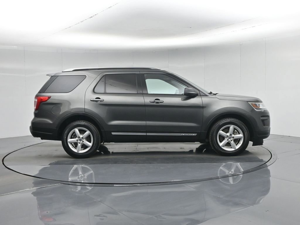 Certified 2018 Ford Explorer XLT image 8