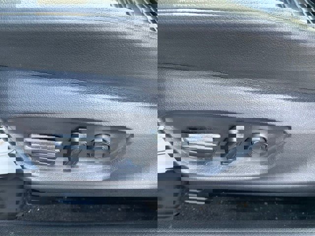 Used 2024 Toyota Camry SE w/ Blackout Package (TMS) image 11