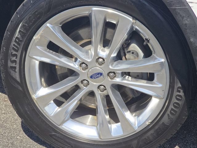 Certified 2019 Ford Explorer XLT w/ Equipment Group 202A AWD/4WD image 17