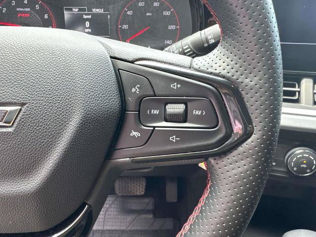 Used 2024 Chevrolet Trax RS FWD image 23