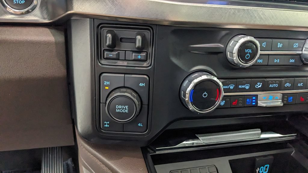 Certified 2024 Ford F250 King Ranch AWD/4WD image 31