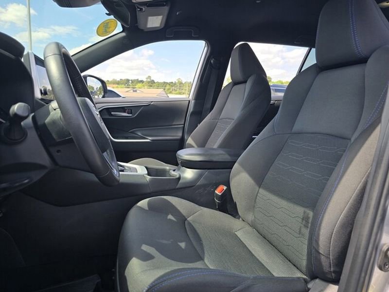 Used 2023 Toyota RAV4 SE AWD/4WD image 12