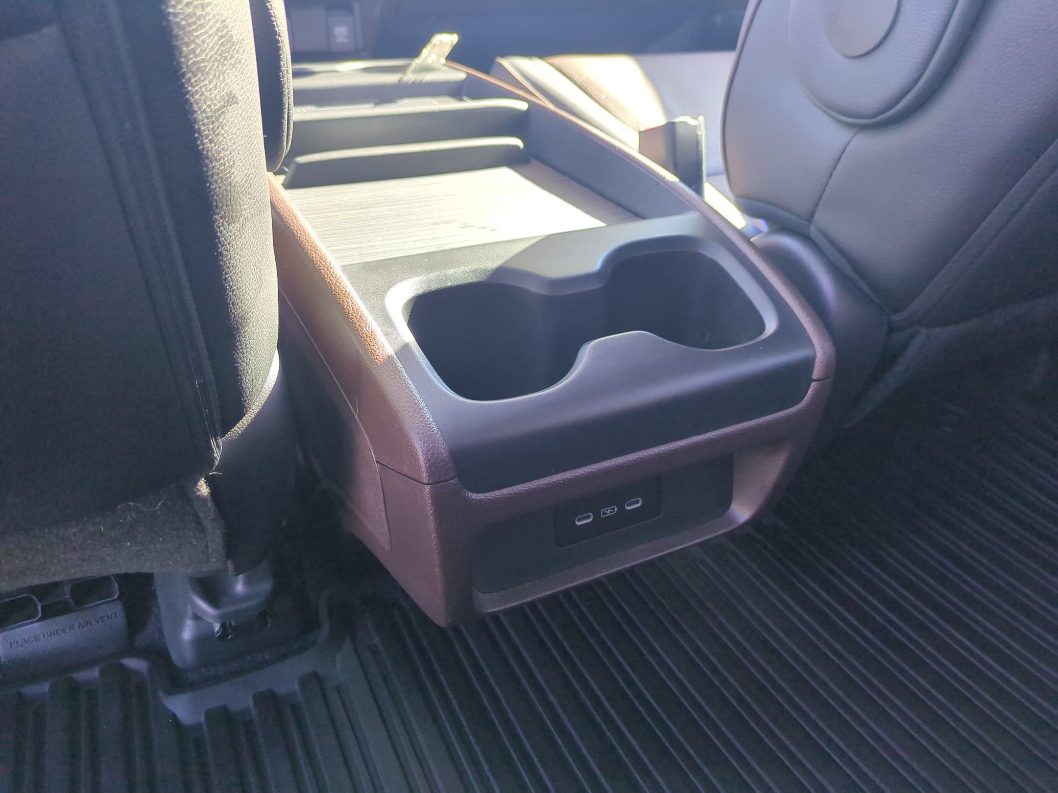 Used 2025 Honda Odyssey Elite image 31