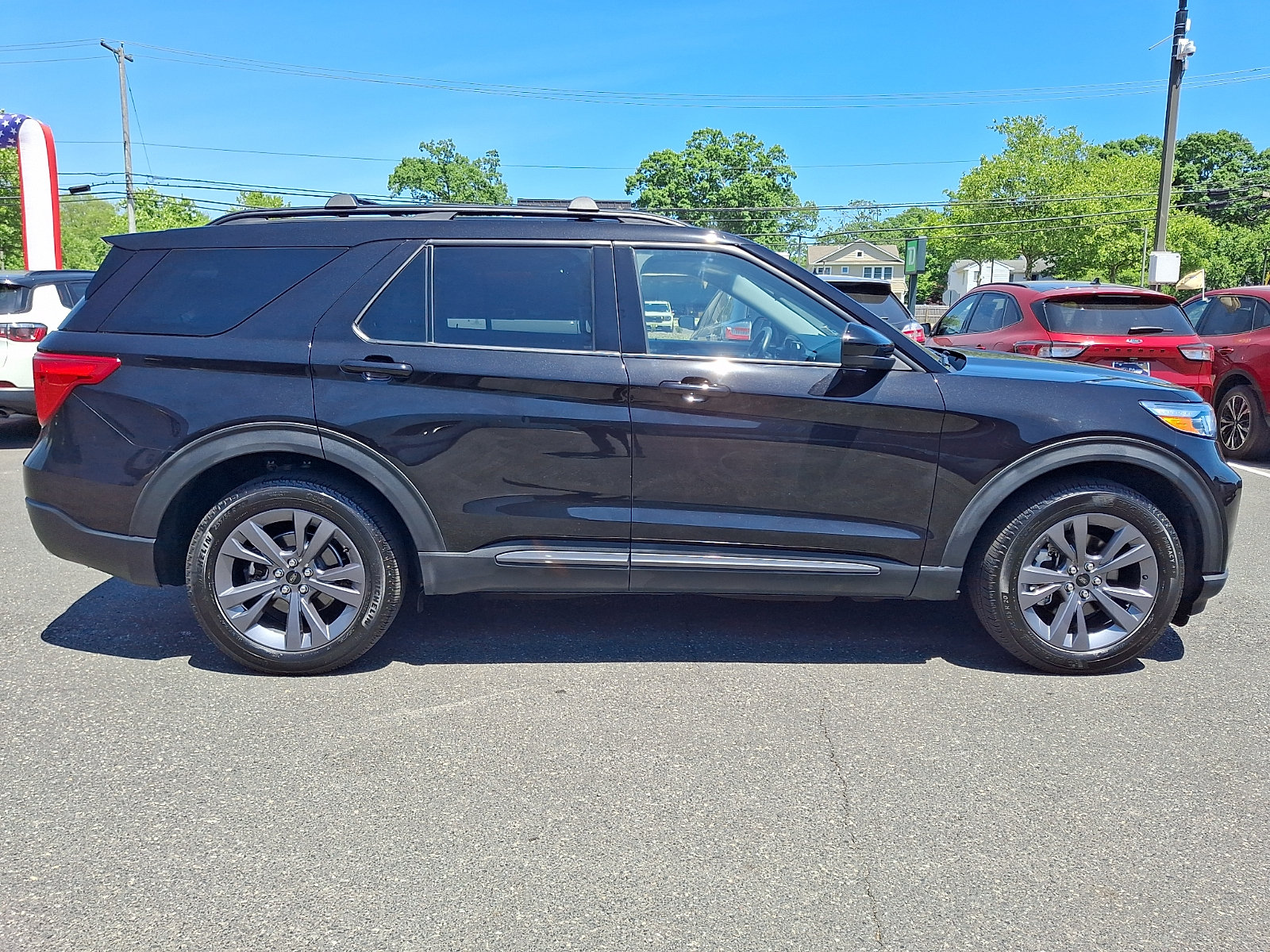 Certified 2023 Ford Explorer XLT w/ Equipment Group 202A AWD/4WD image 12