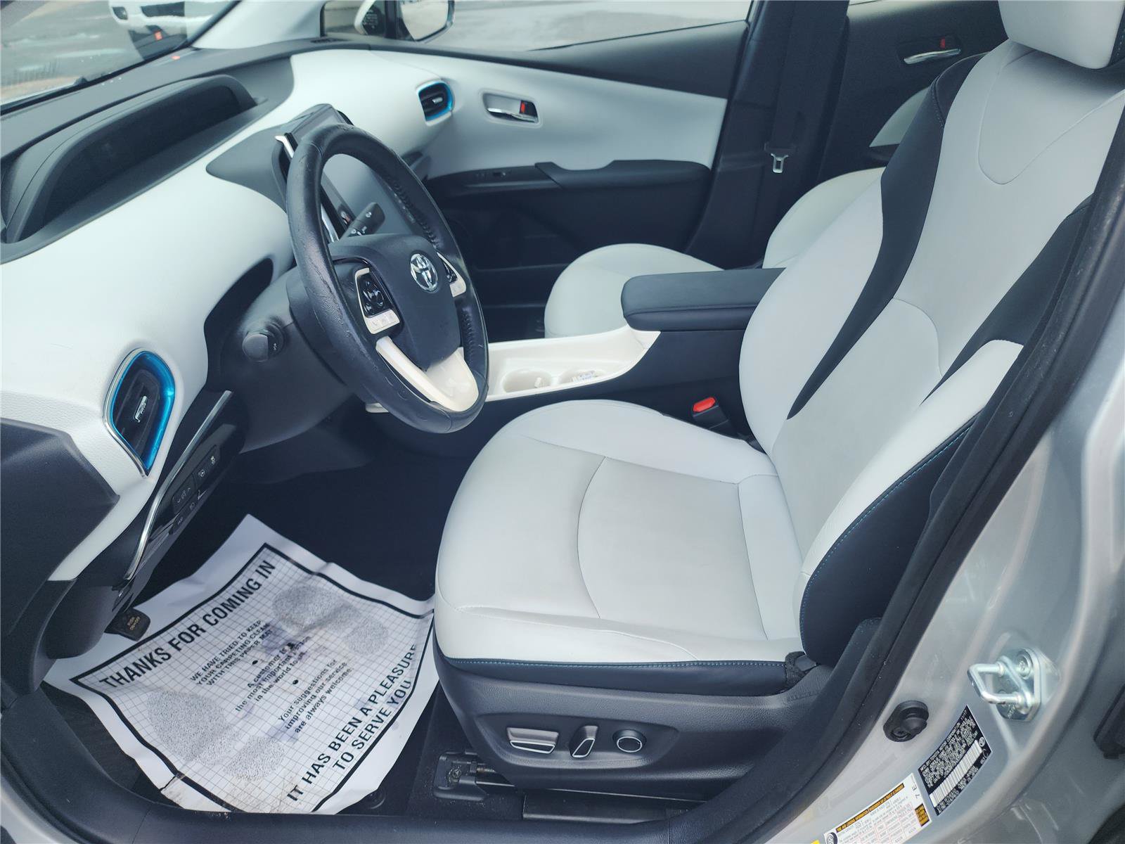 Used 2017 Toyota Prius Prime Advanced FWD image 17