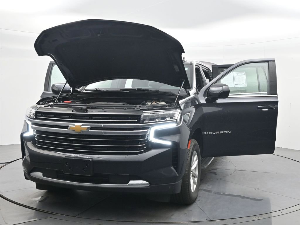 Used 2023 Chevrolet Suburban LT AWD/4WD image 43