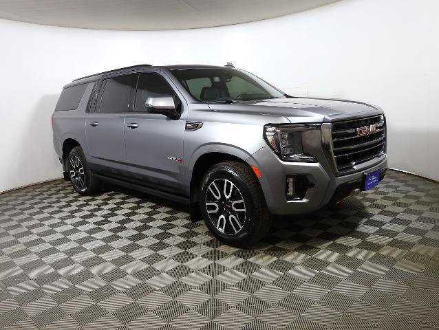 Used 2022 GMC Yukon XL AT4 w/ Technology Package image 5