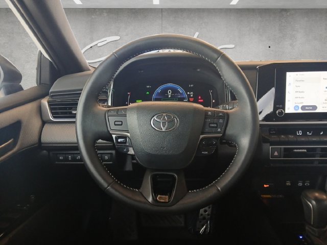 Used 2025 Toyota Camry SE FWD image 22
