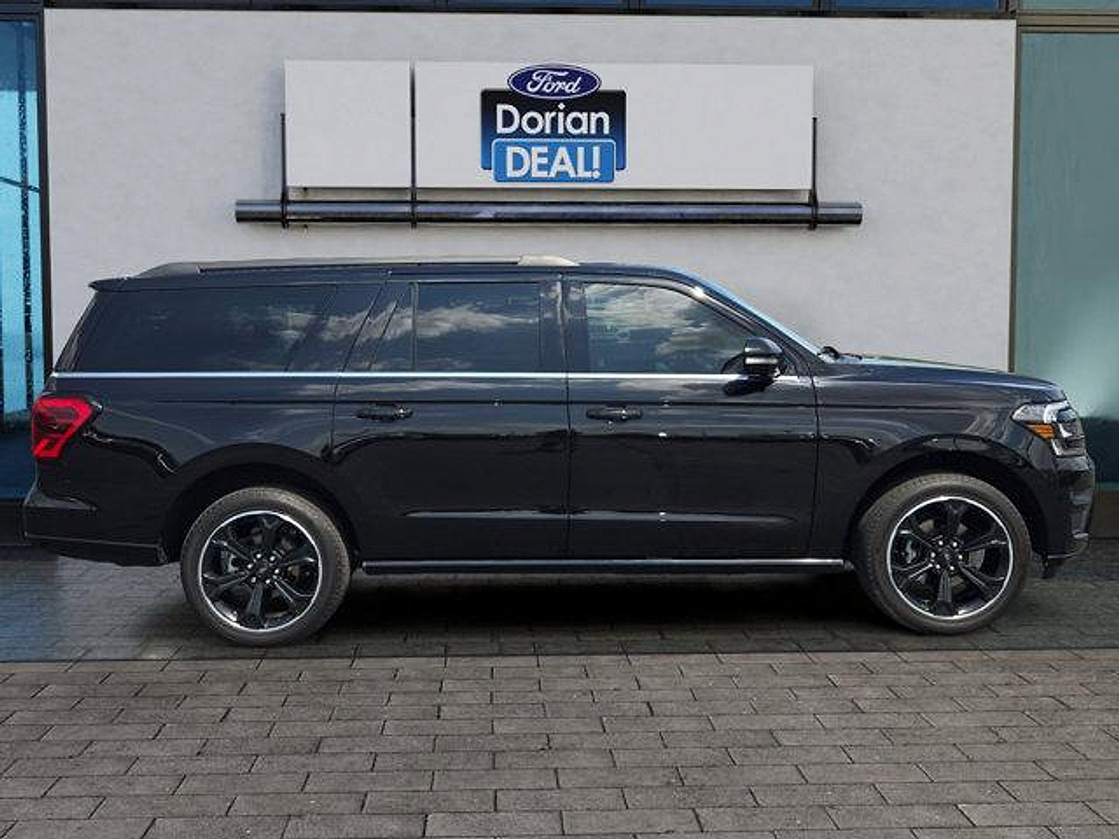 Certified 2023 Ford Expedition Max Limited AWD/4WD image 2