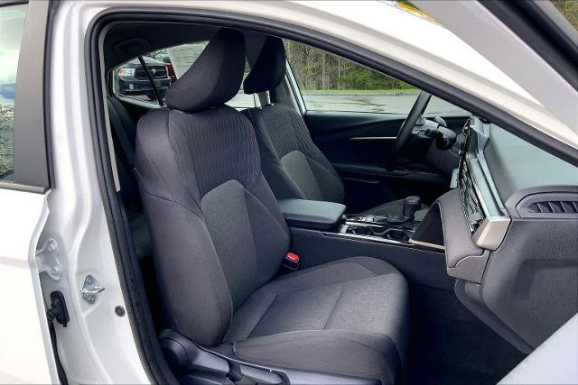 Used 2025 Toyota Camry LE FWD image 8