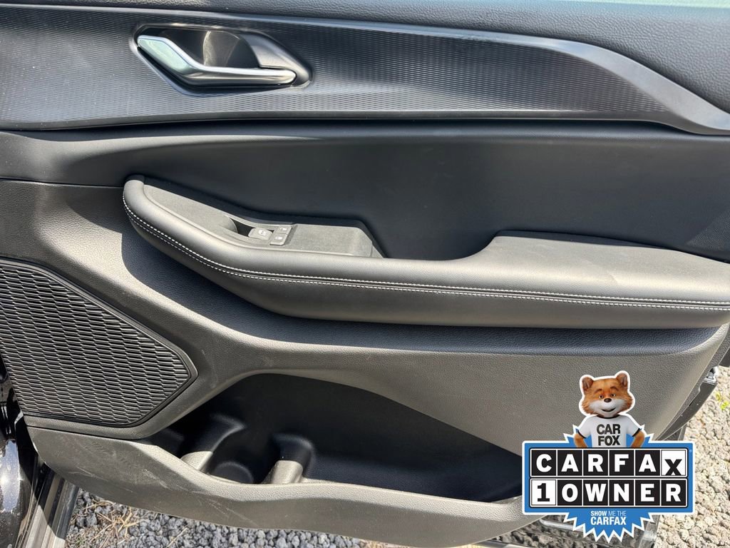 Used 2025 Jeep Grand Cherokee Altitude AWD/4WD image 19