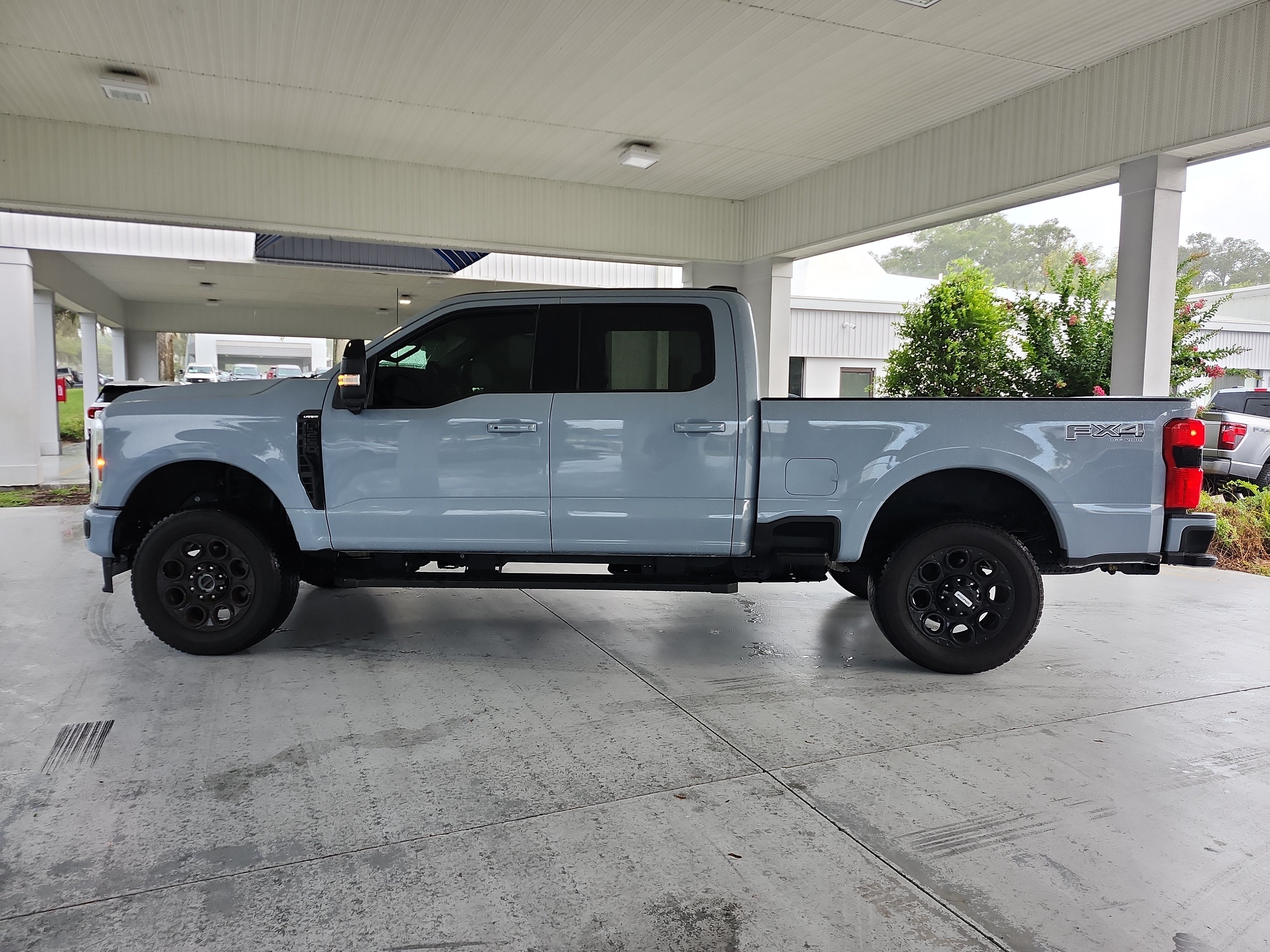 Certified 2025 Ford F250 Lariat w/ Lariat Ultimate Package AWD/4WD image 2