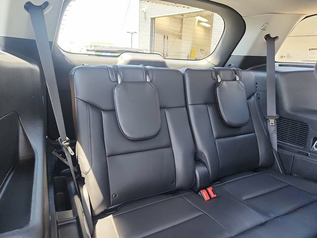 Certified 2024 Ford Explorer XLT w/ Equipment Group 202A AWD/4WD image 32