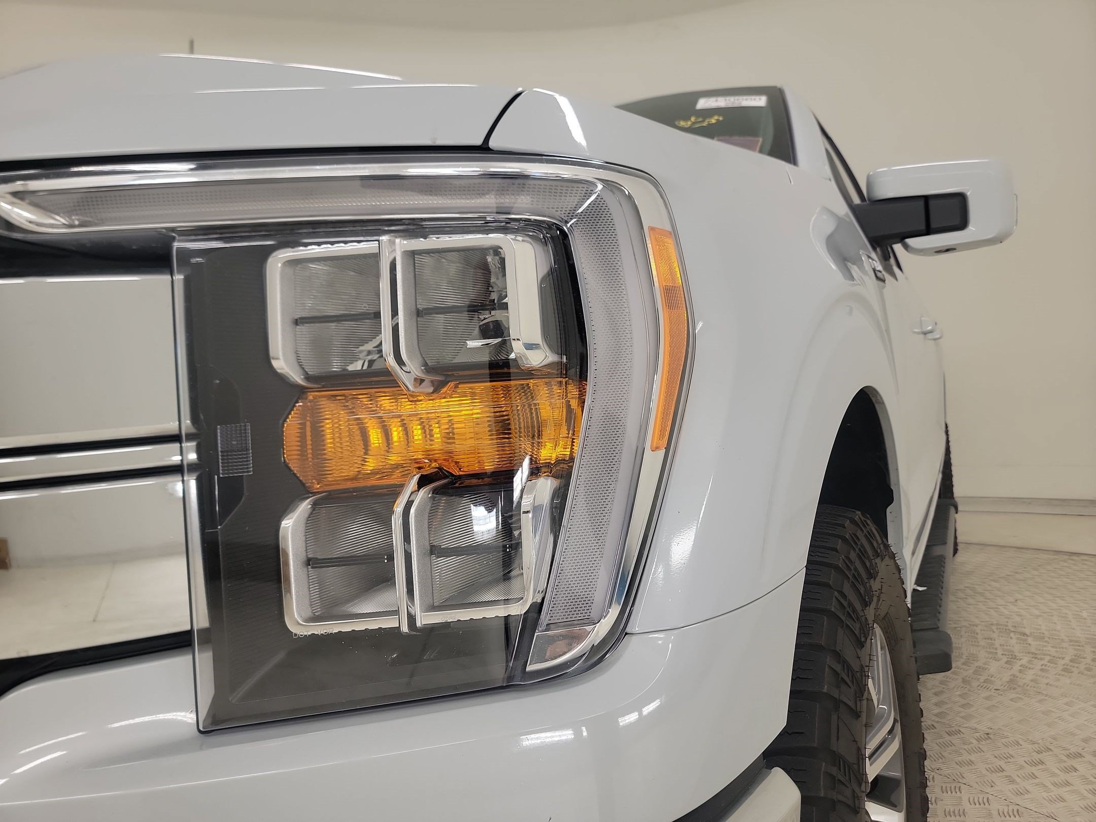 Certified 2022 Ford F150 Lariat w/ Trailer Tow Package AWD/4WD image 9