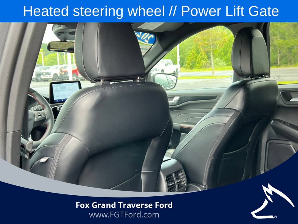 Certified 2025 Ford Escape ST-Line Select AWD/4WD image 29