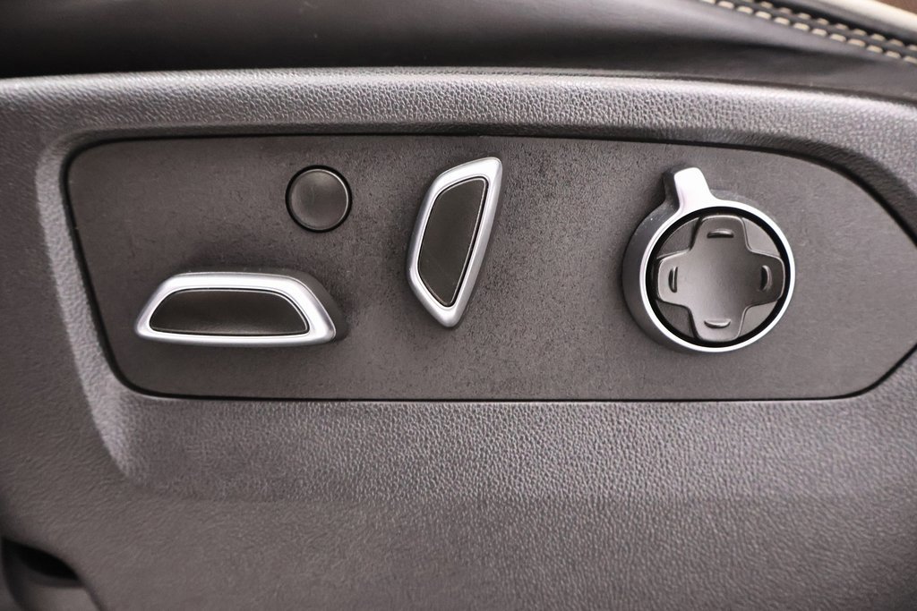 Used 2024 GMC Sierra 3500 Denali Ultimate image 16