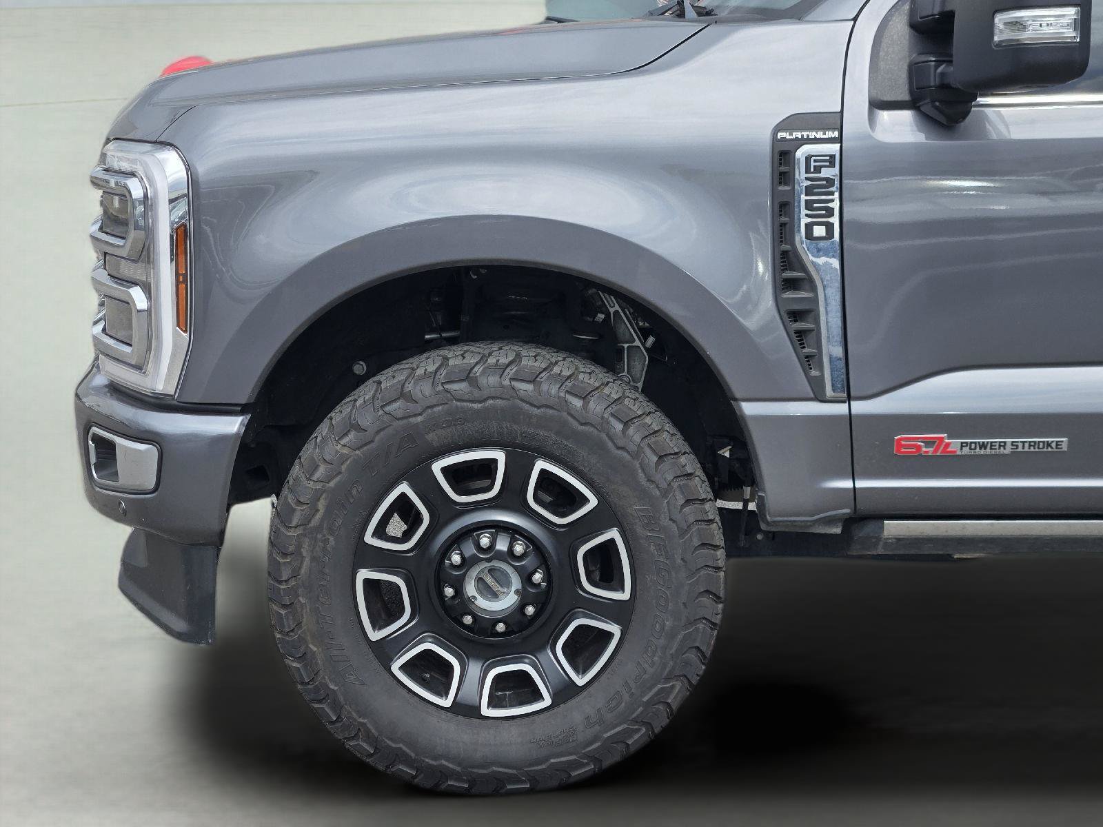 Certified 2024 Ford F250 Platinum AWD/4WD image 9