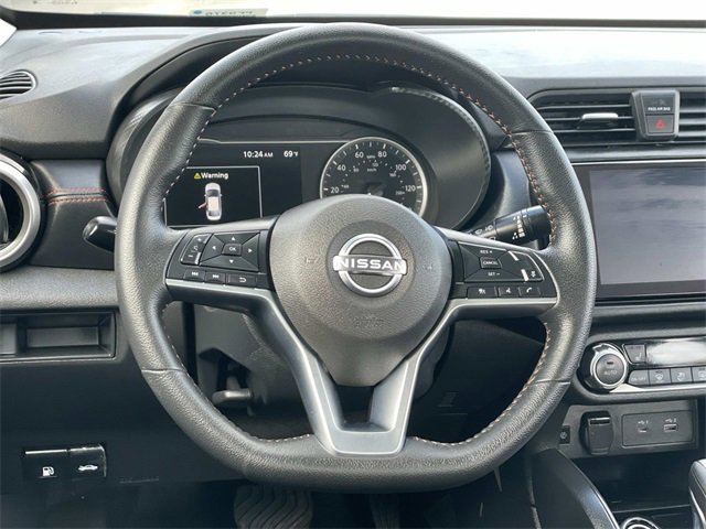 Used 2025 Nissan Versa SR w/ Trunk Package image 9