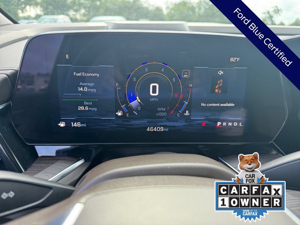 Used 2025 Chevrolet Suburban LT RWD image 38
