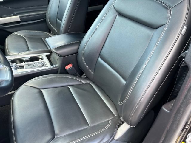 Certified 2022 Ford Explorer XLT w/ Equipment Group 202A AWD/4WD image 17