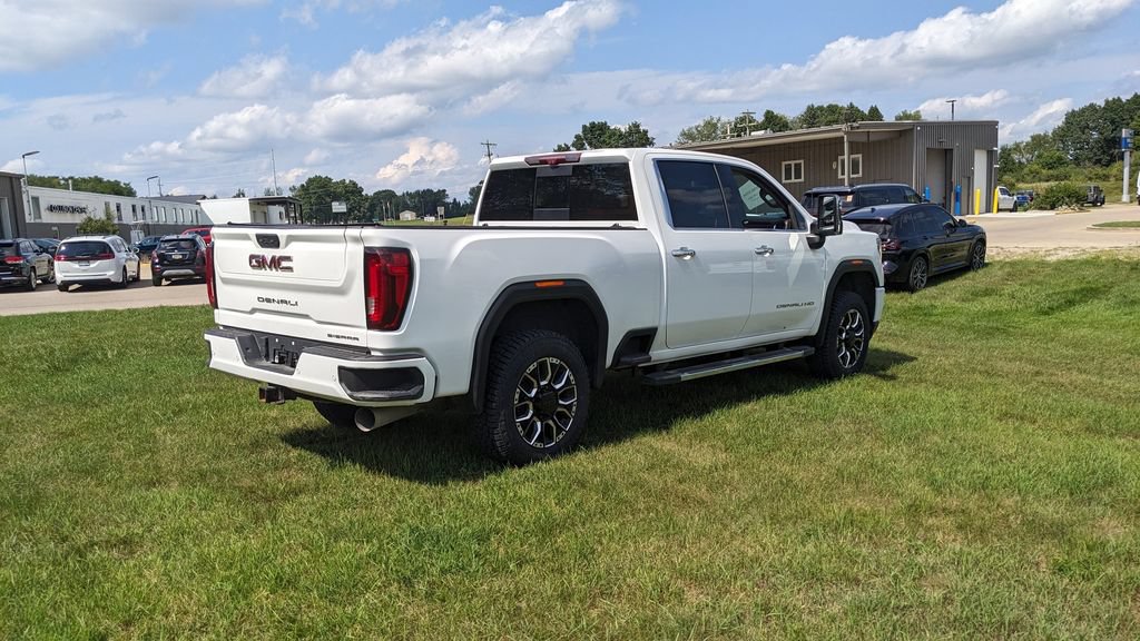 Used 2023 GMC Sierra 2500 Denali w/ Technology Package AWD/4WD image 3