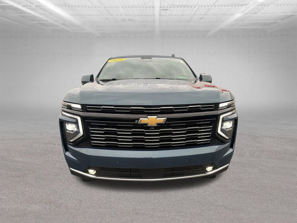 Used 2025 Chevrolet Tahoe High Country AWD/4WD image 15