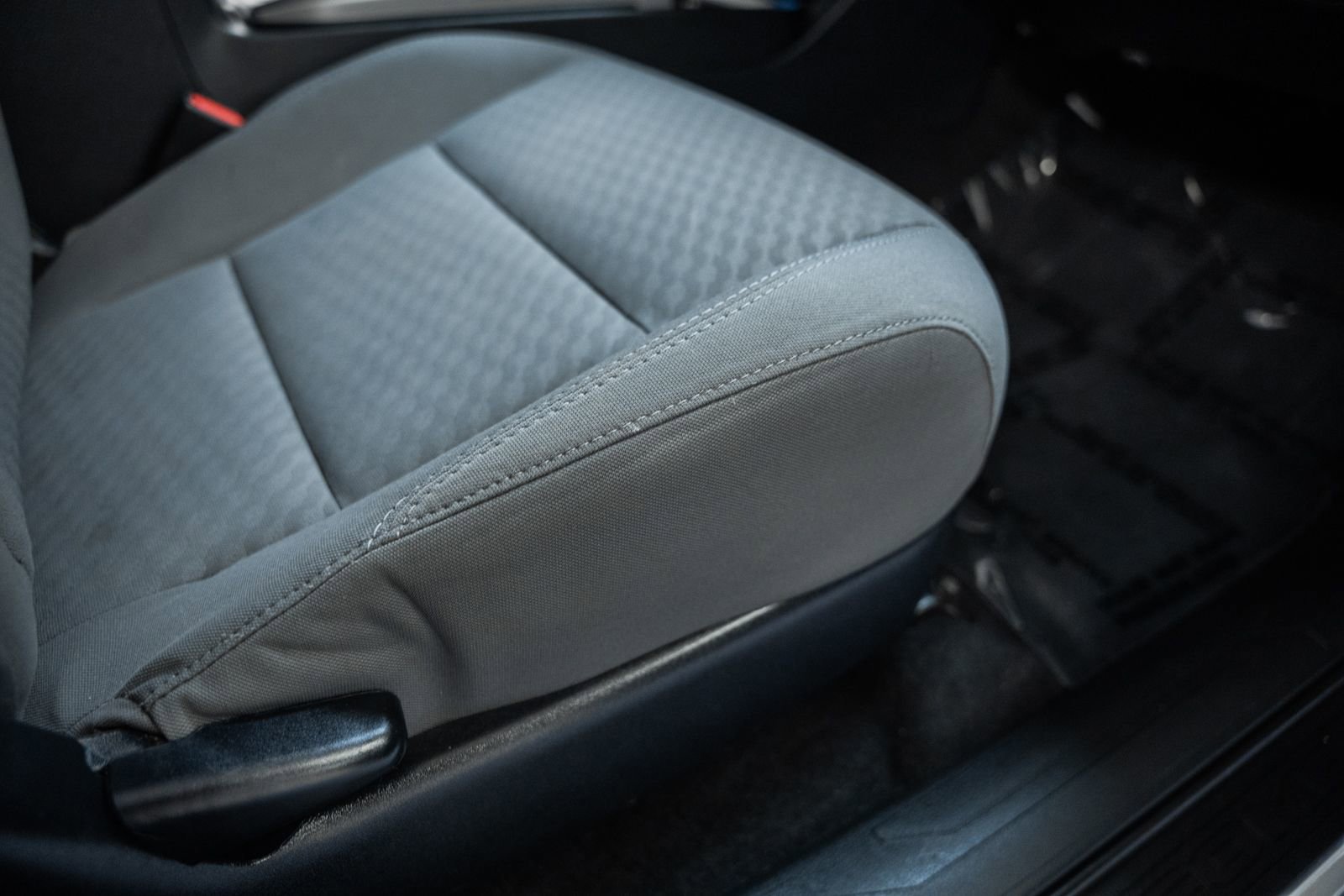 Used 2020 Toyota Tacoma SR5 image 33