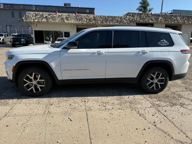 Used 2023 Jeep Grand Cherokee L Limited w/ Luxury Tech Group II AWD/4WD image 7