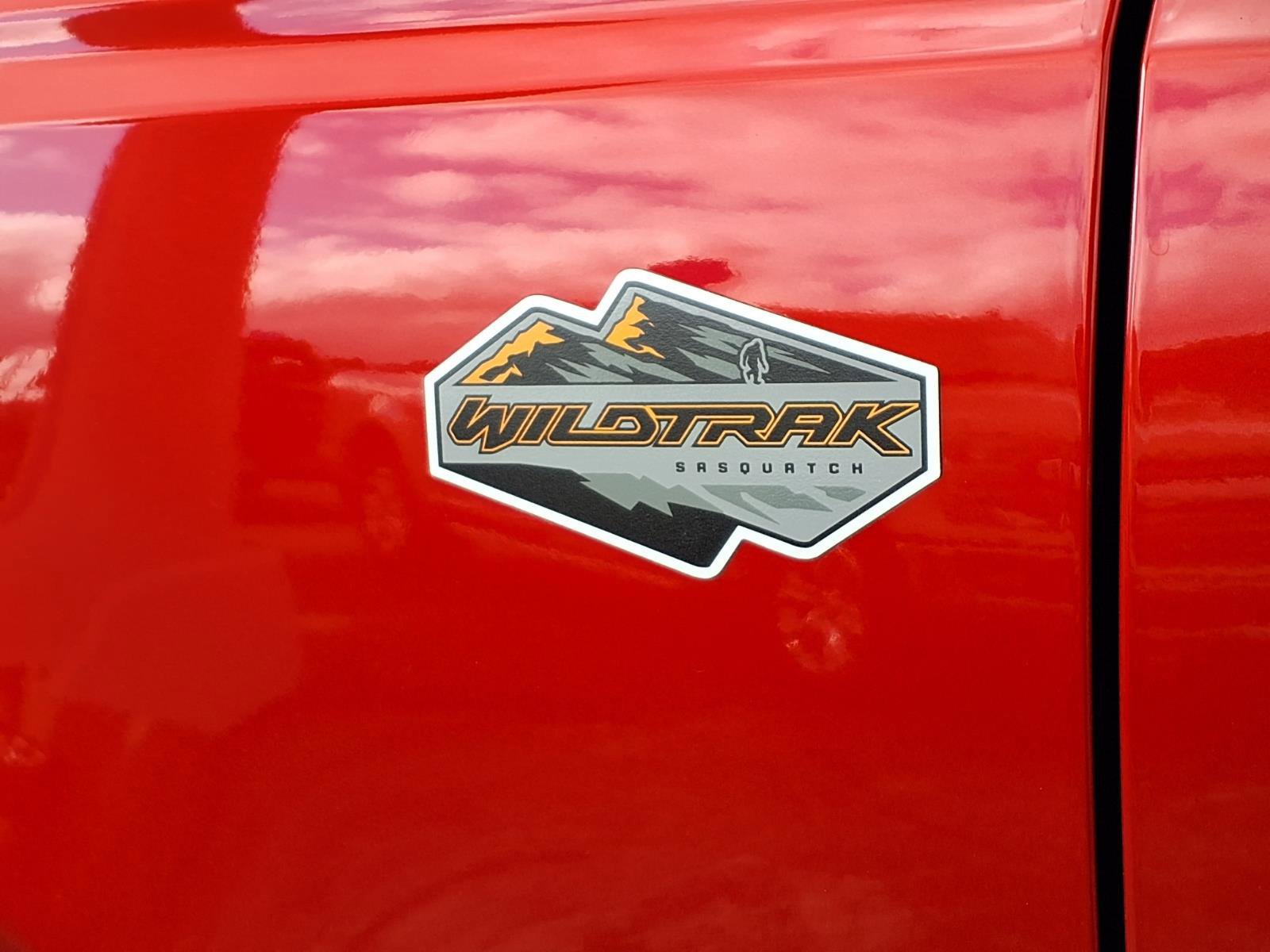 Certified 2024 Ford Bronco Wildtrak image 8