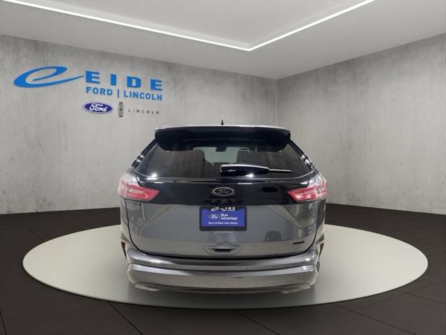 Certified 2024 Ford Edge SE w/ Black Appearance Package AWD/4WD image 9