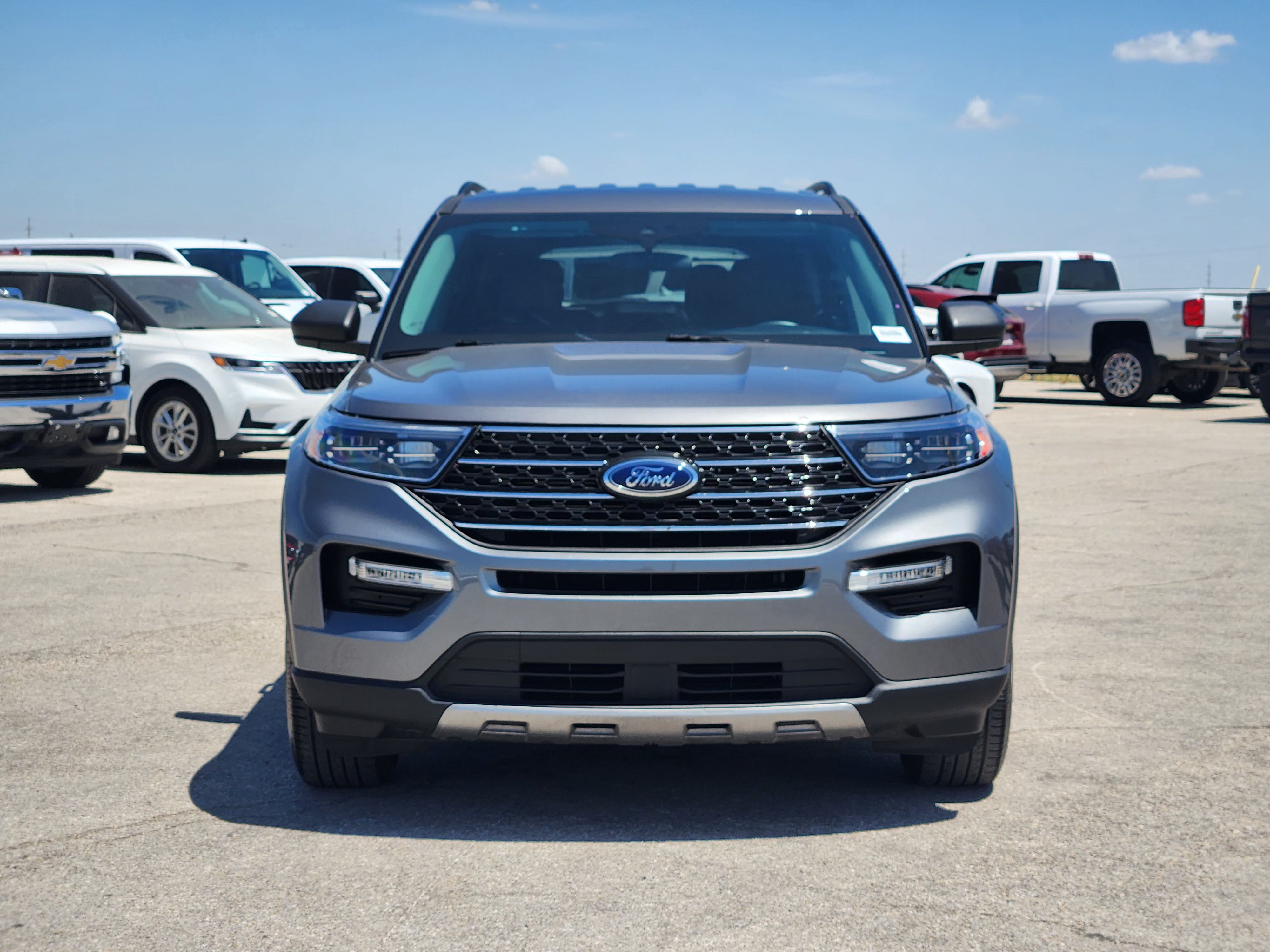 Certified 2023 Ford Explorer XLT w/ Equipment Group 202A AWD/4WD image 2