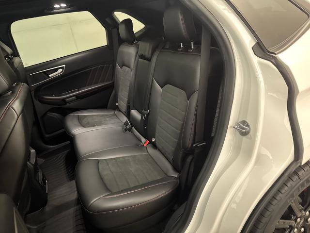 Certified 2020 Ford Edge ST-Line AWD/4WD image 32