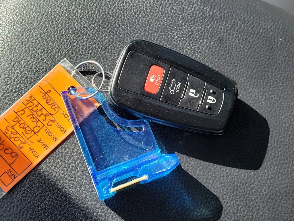 Used 2023 Toyota RAV4 XLE w/ Convenience Package image 34