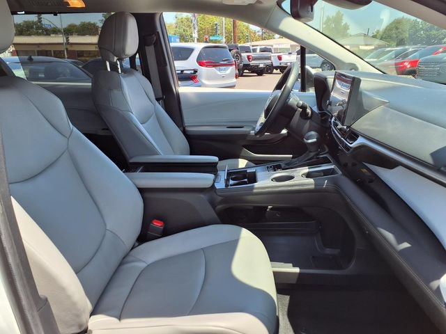 Used 2025 Toyota Sienna XLE w/ XLE Plus Package AWD/4WD image 22
